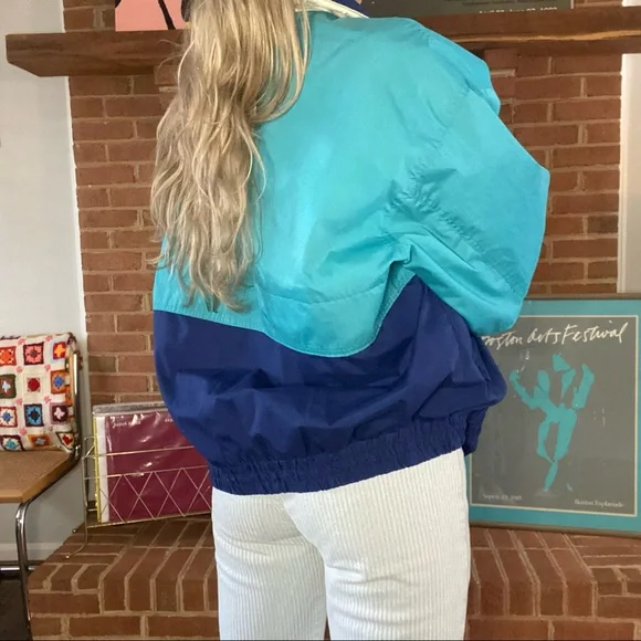 Vintage 1995 Orlando Q12 Embroidered Colorblock Oversized Windbreaker w/… - Picture 4 of 14